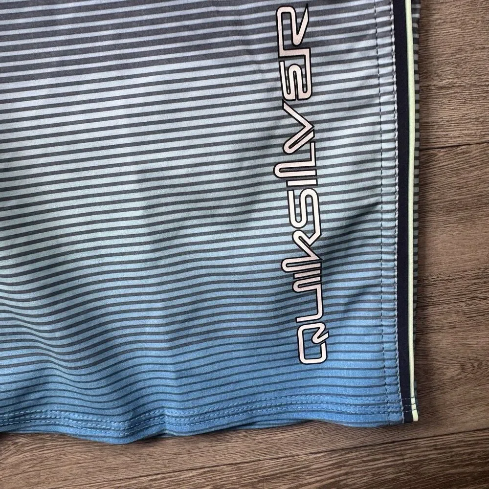 Quiksilver Boys Surfsilk Massive Youth Boardshorts-Snorkel Blue Size 29 Swim
